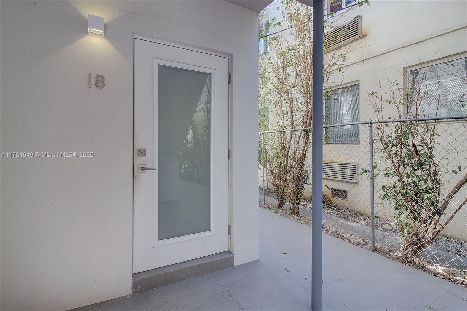 1035 Euclid Ave # 18