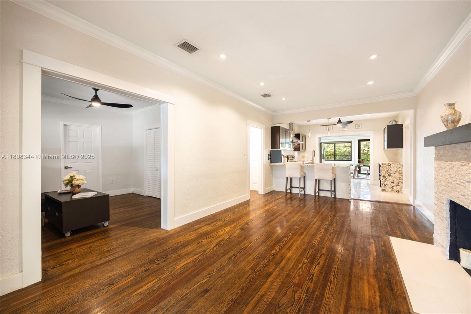 58 Glendale Dr
