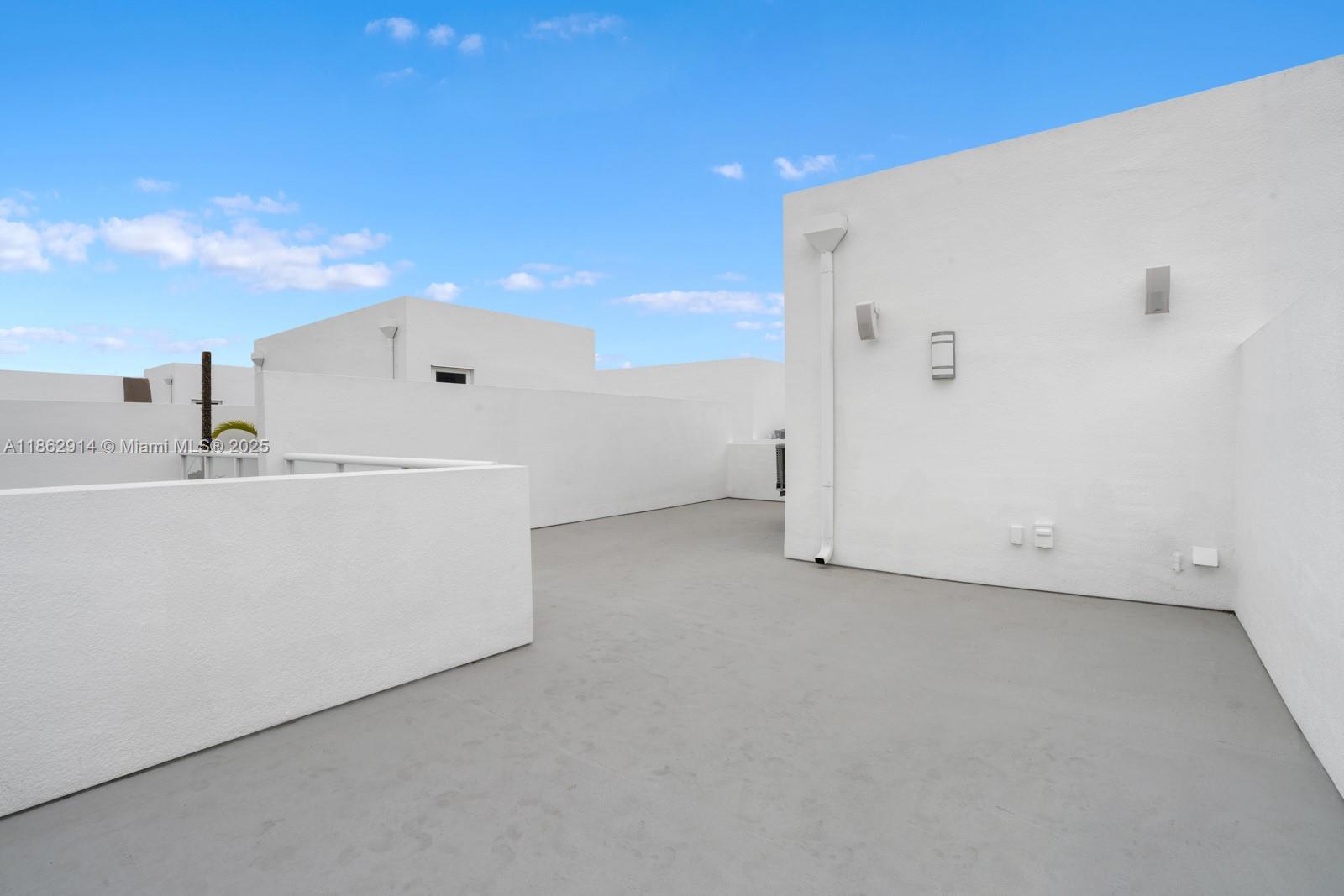 315 NE 7 ST # 315