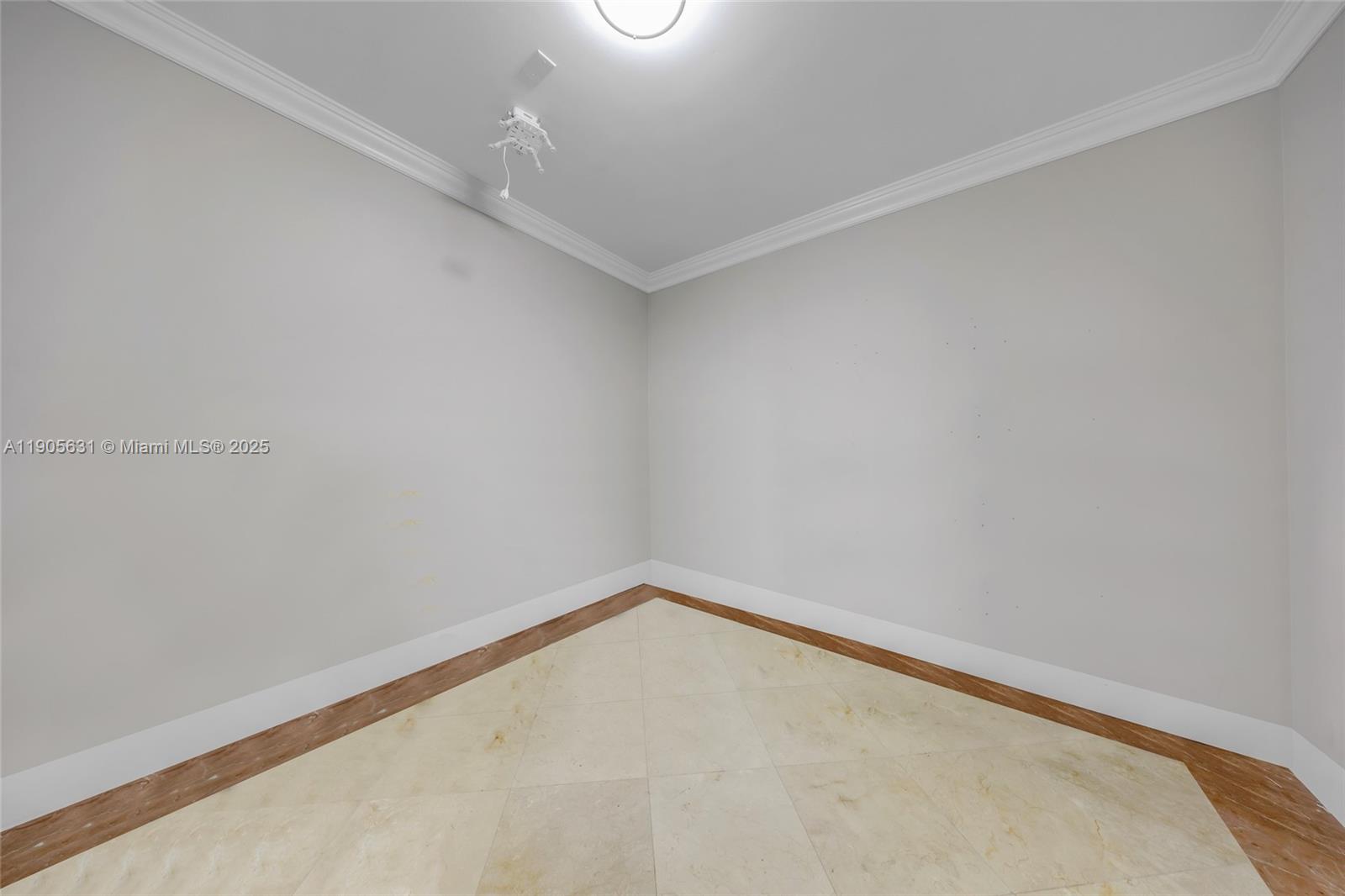 7901 Hispanola Ave # 608