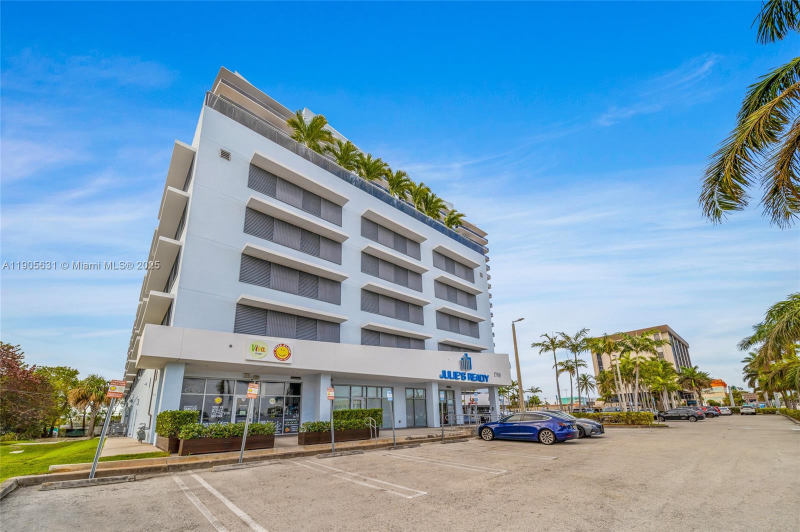 7901 Hispanola Ave # 608