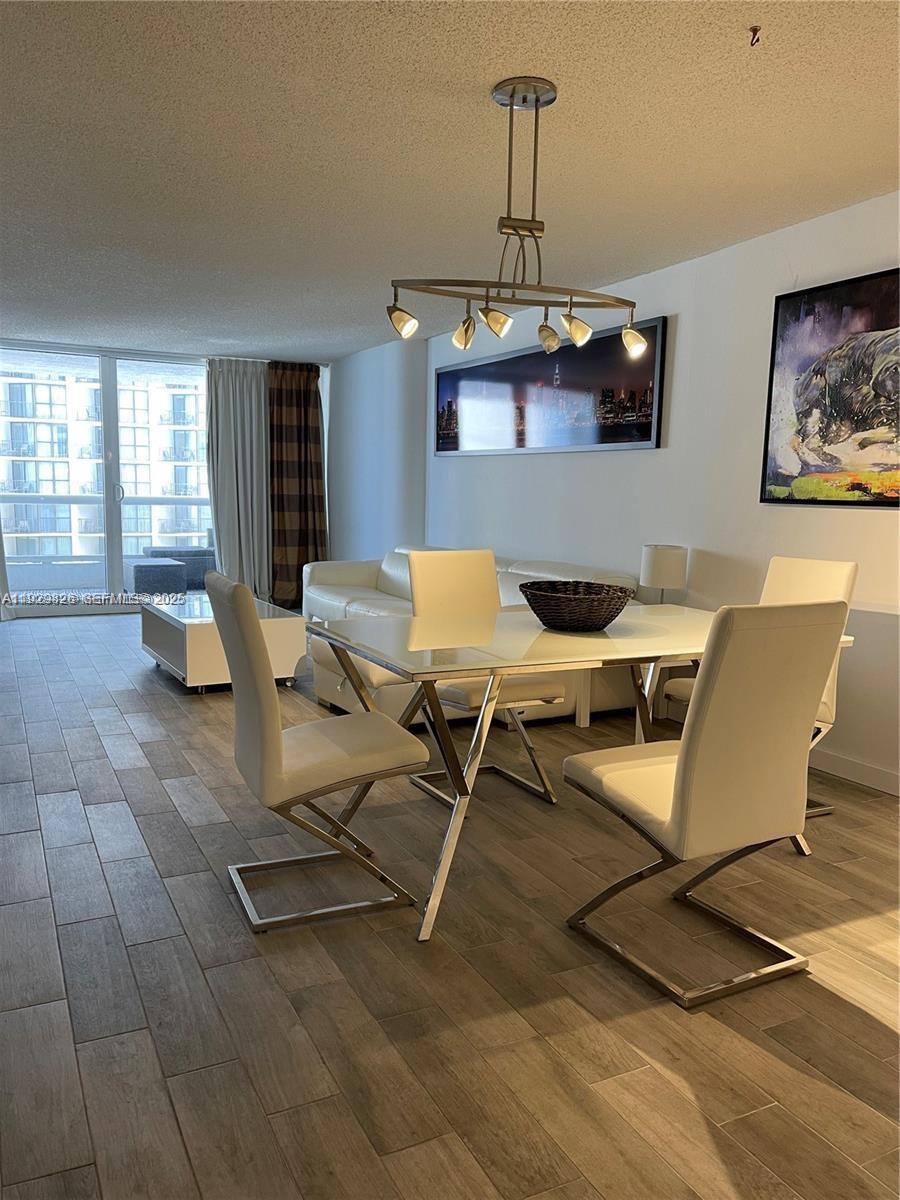 1717 N Bayshore Dr # 1842 Unit: A-1842