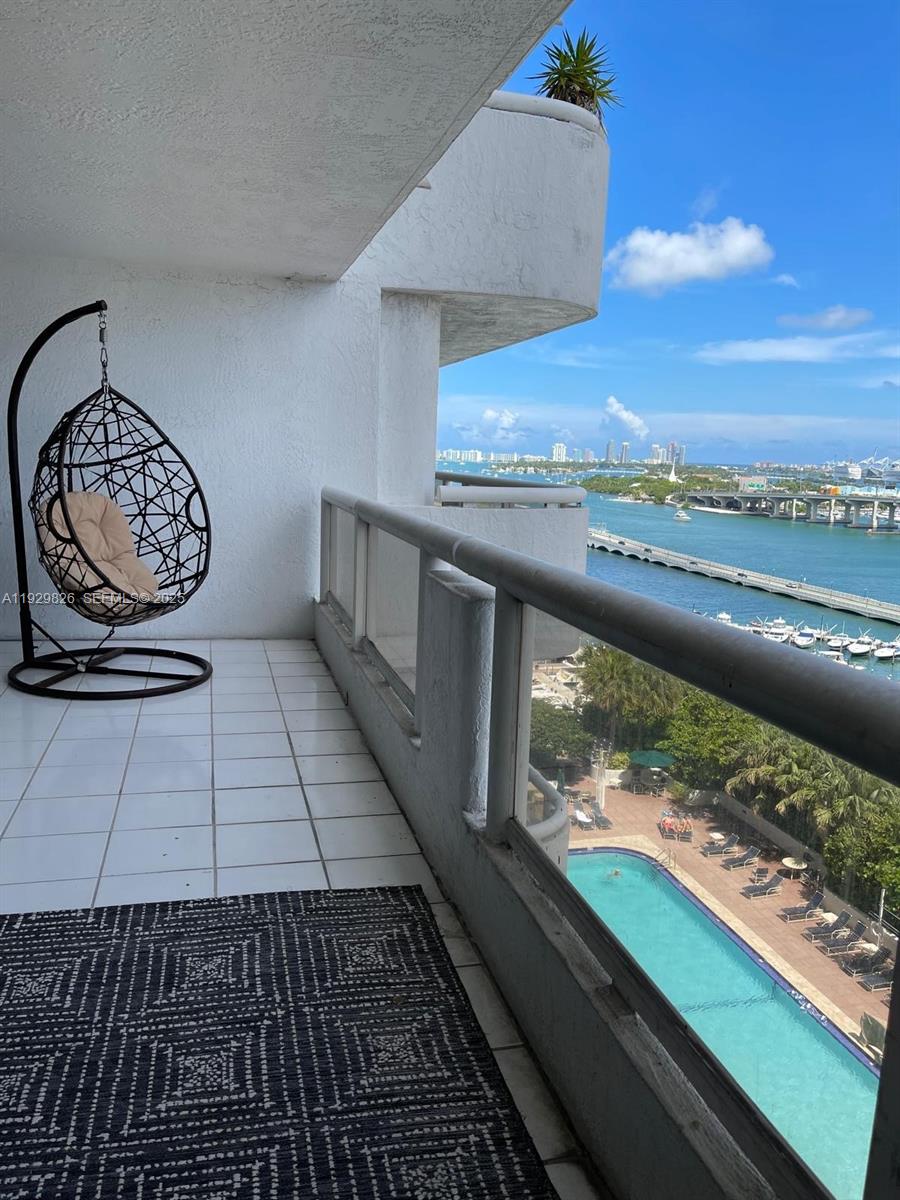 1717 N Bayshore Dr # 1842 Unit: A-1842
