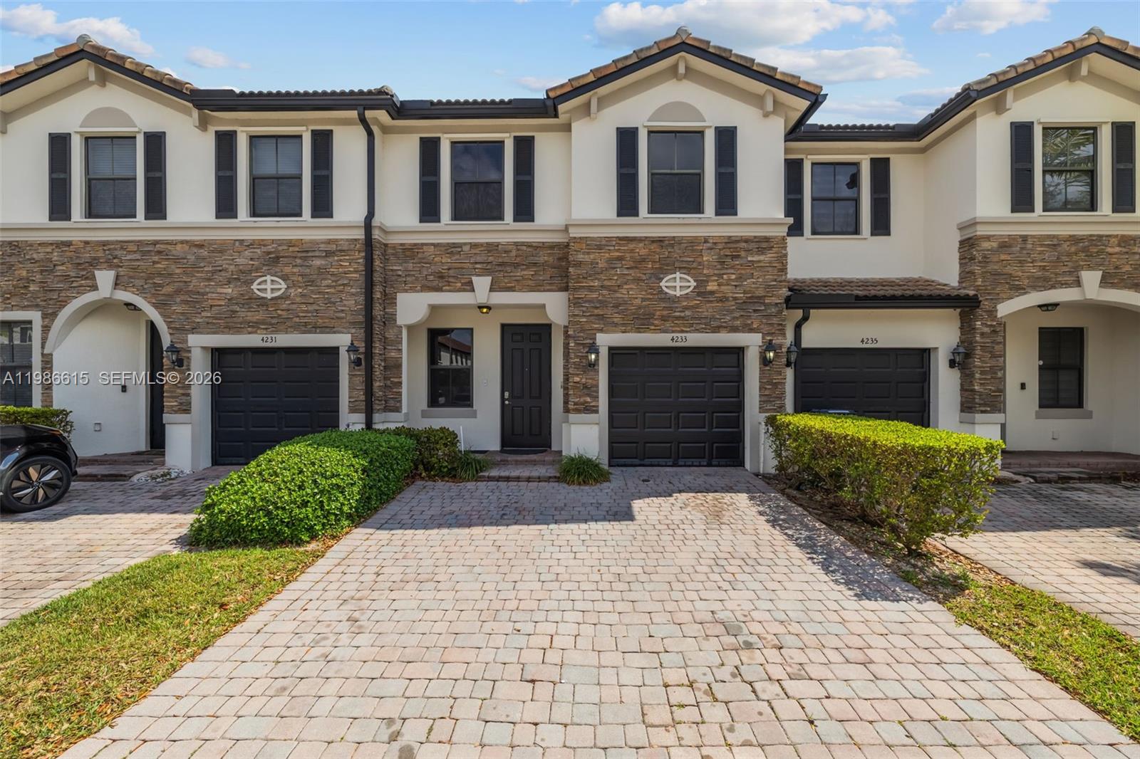 4233 SW 164th Ct