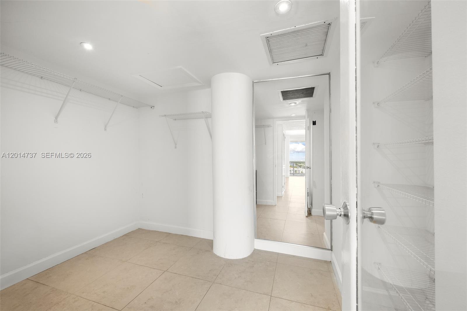 900 Bay Dr Unit: 1005 + Dock DS14