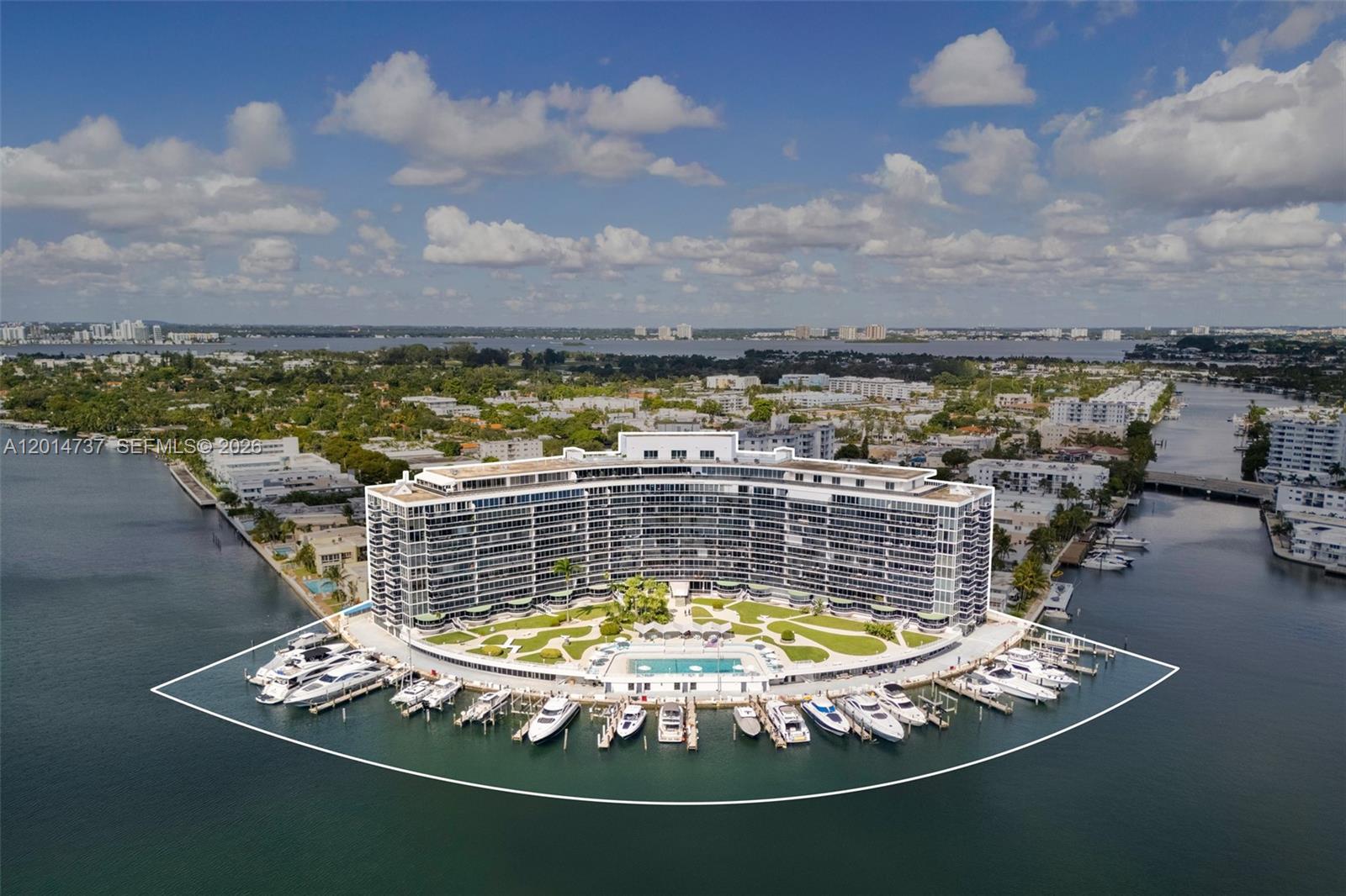 900 Bay Dr Unit: 1005 + Dock DS14