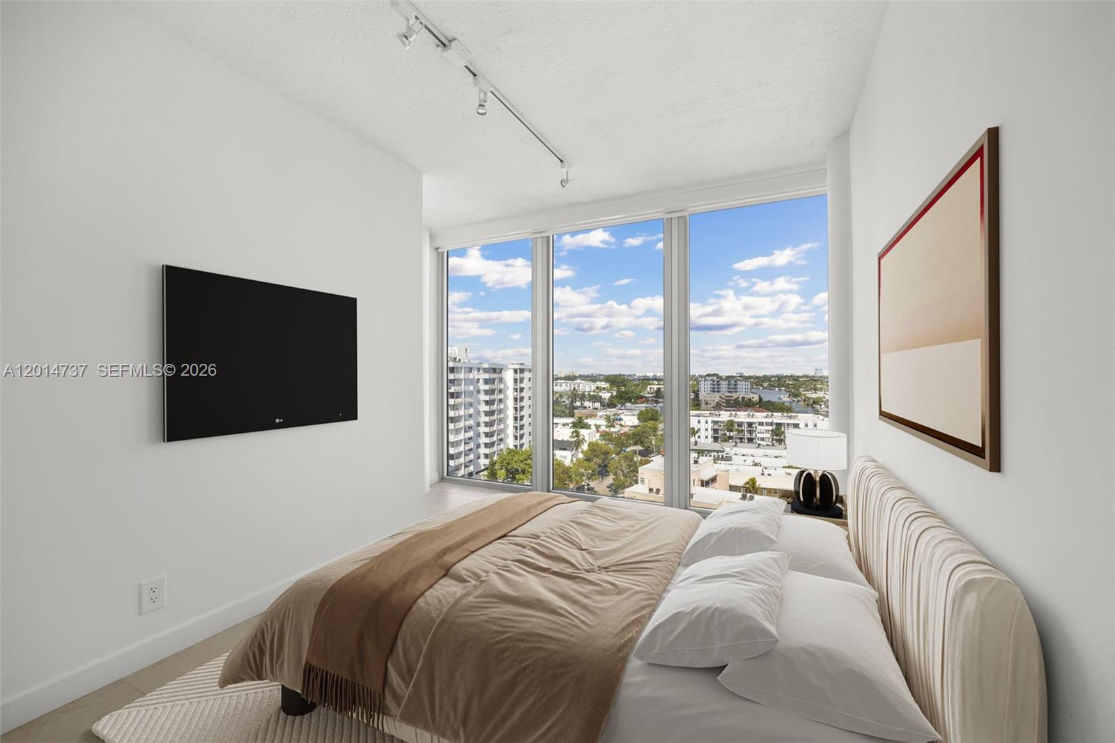900 Bay Dr Unit: 1005 + Dock DS14