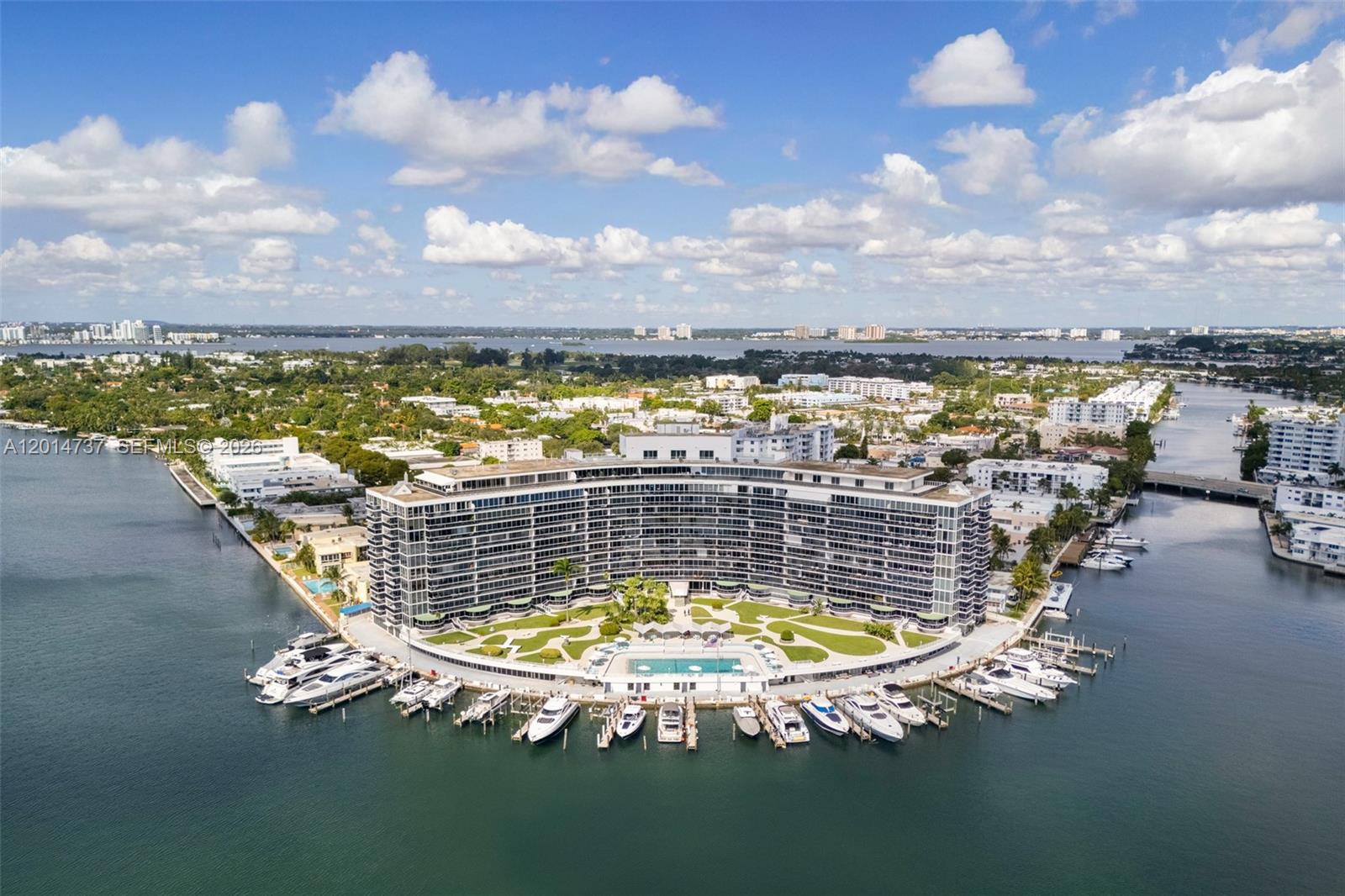 900 Bay Dr Unit: 1005 + Dock DS14