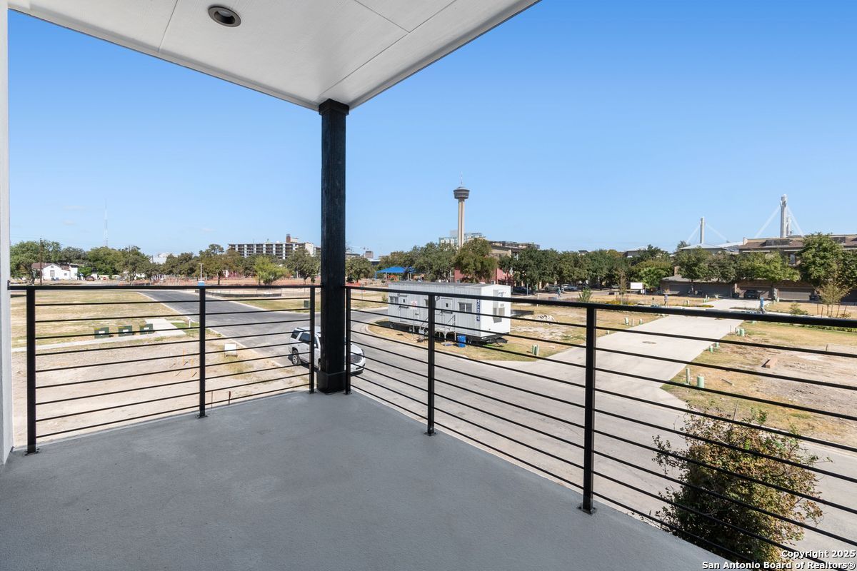 514 McMonigal Pl