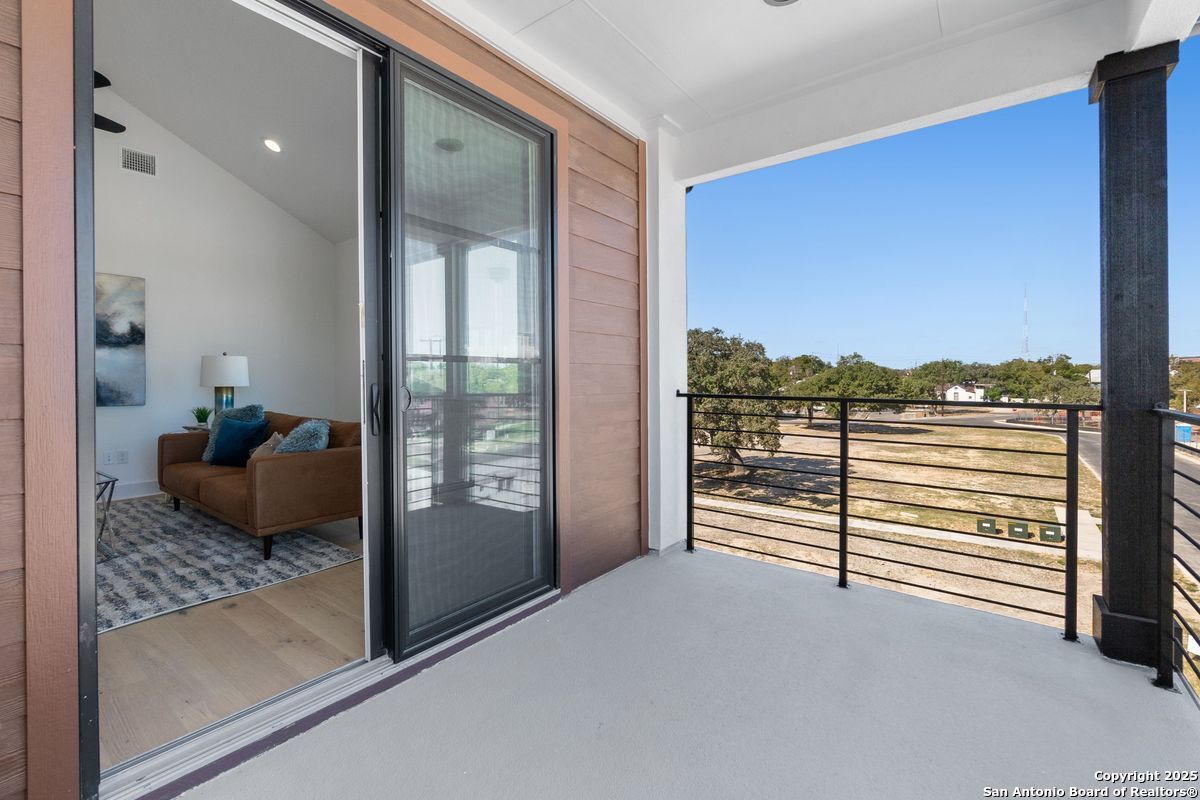 514 McMonigal Pl