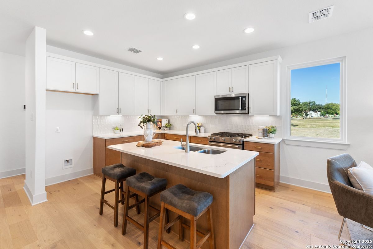 514 McMonigal Pl