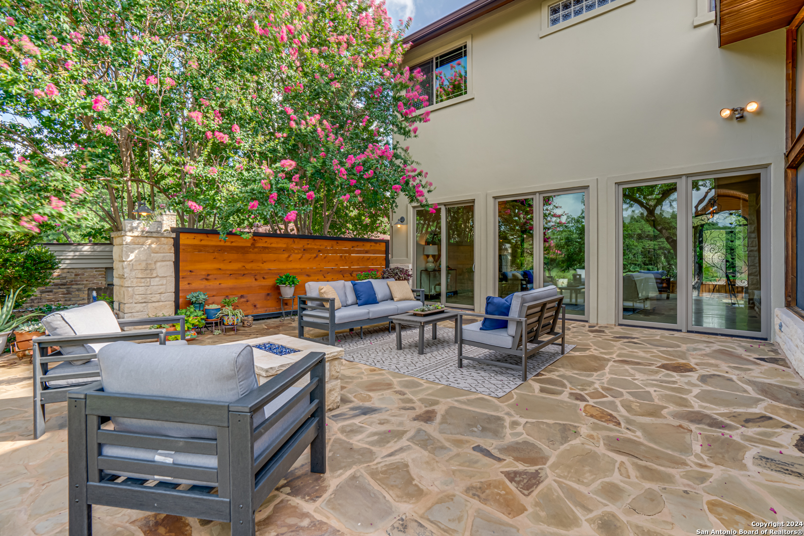 4118 GREENSBORO DR