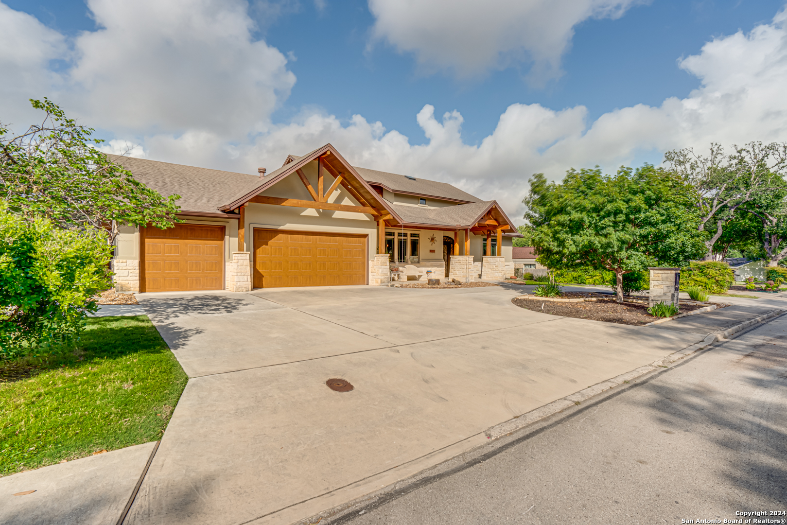 4118 GREENSBORO DR