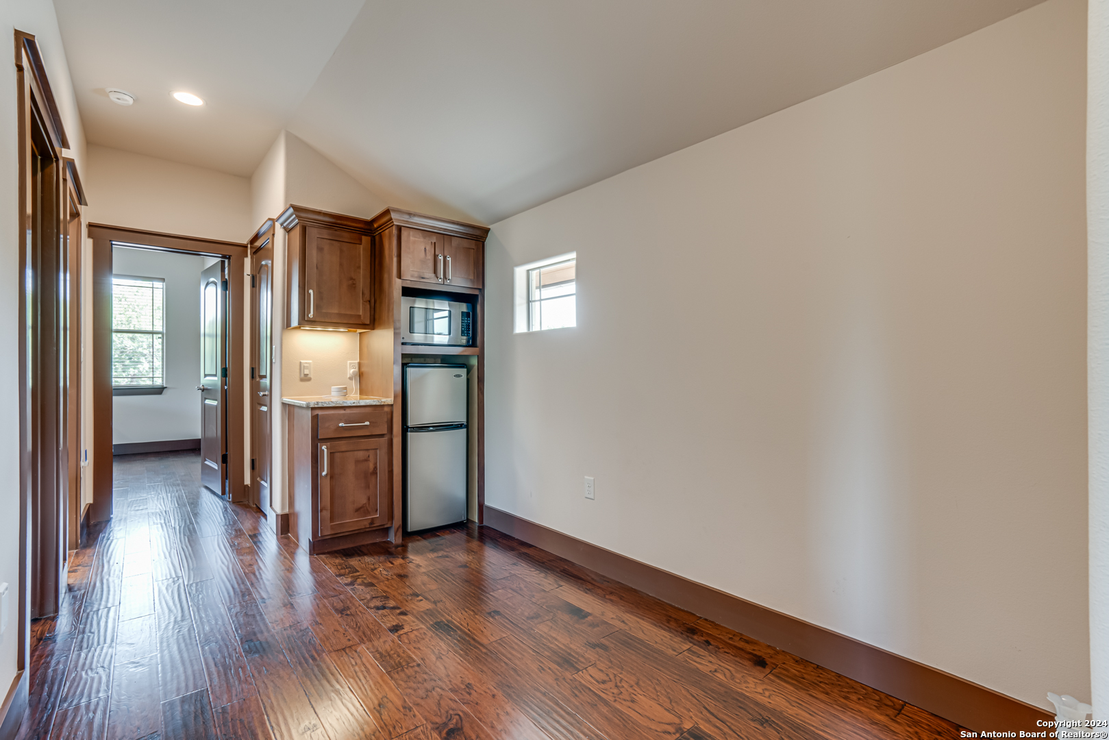 4118 GREENSBORO DR