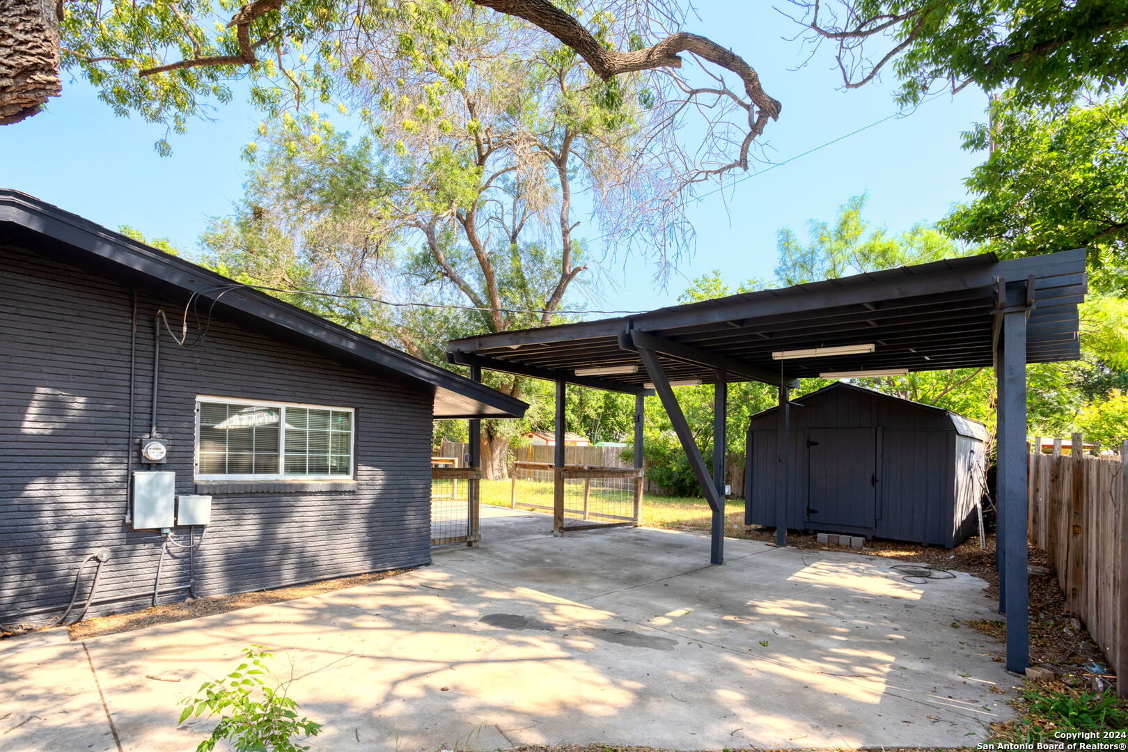 405 DRIFTWIND DR