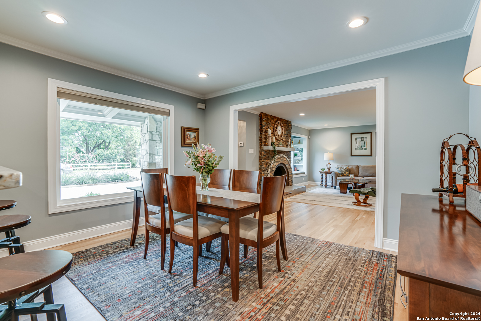 338 ROBINHOOD PL