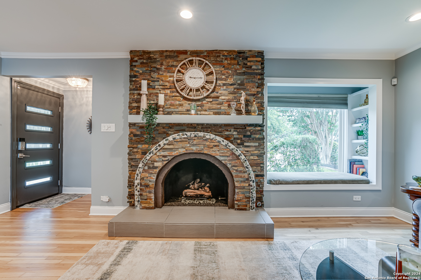 338 ROBINHOOD PL