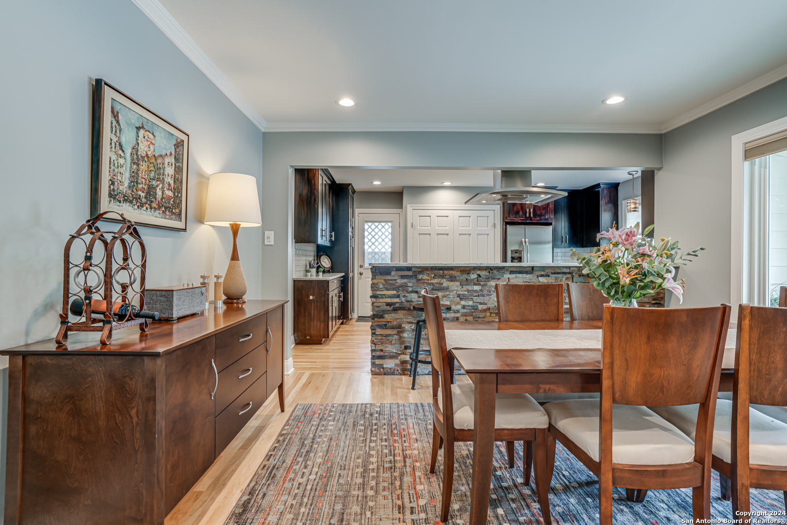 338 ROBINHOOD PL