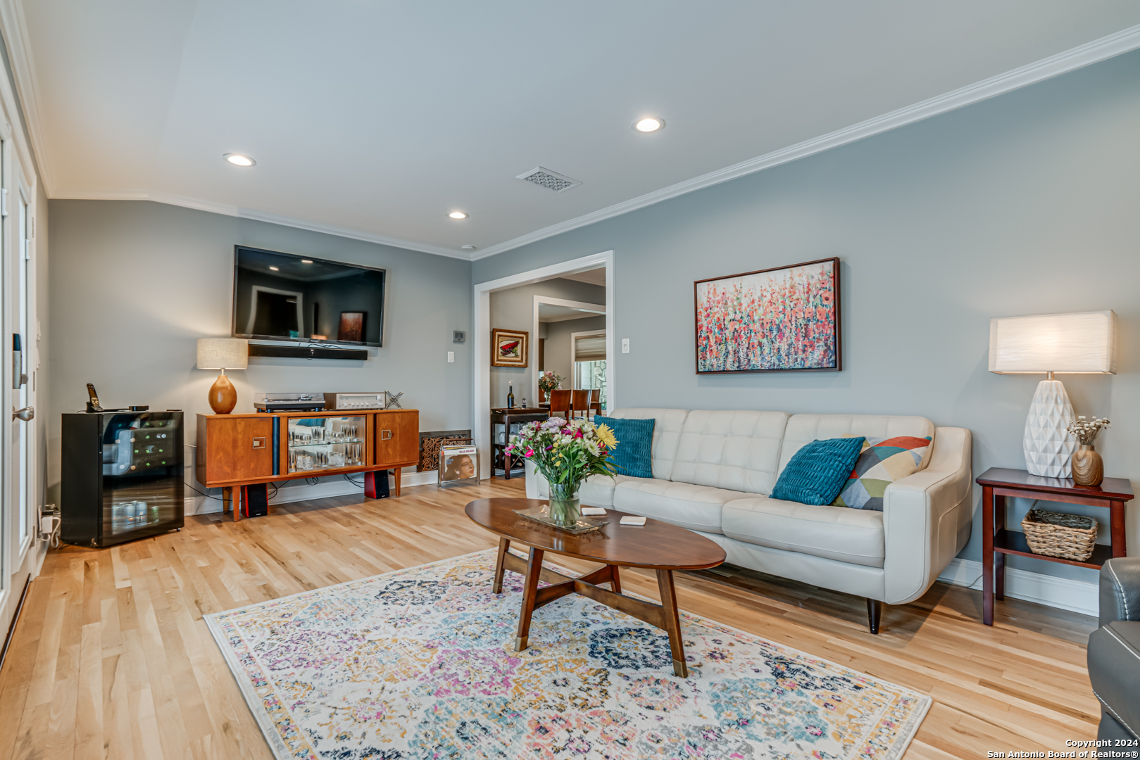 338 ROBINHOOD PL