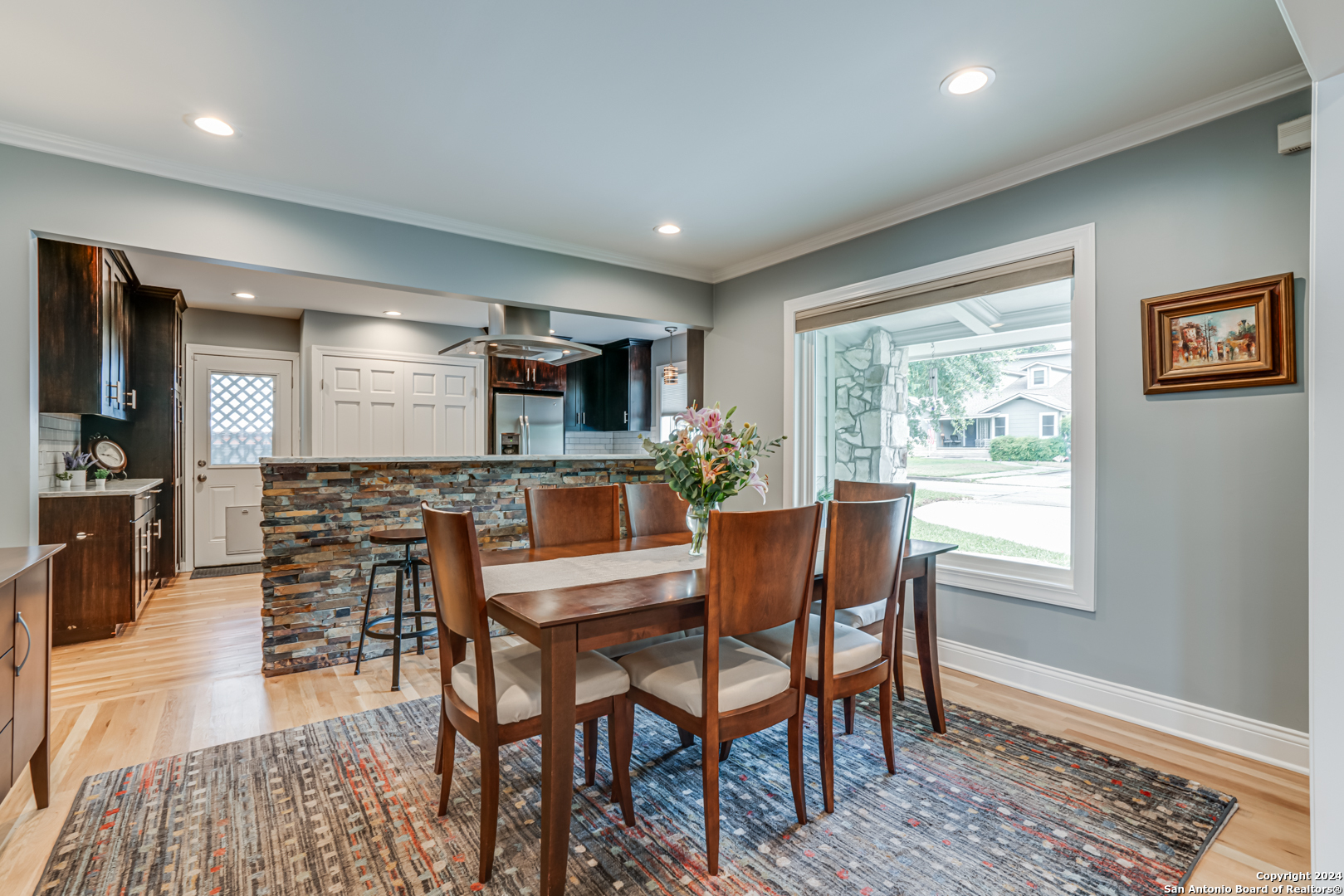 338 ROBINHOOD PL