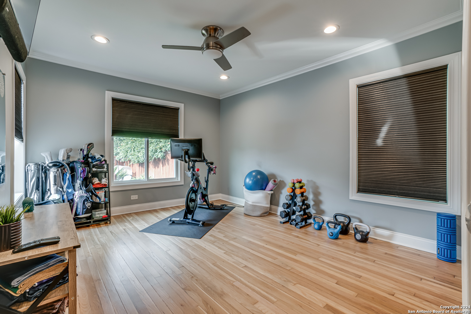 338 ROBINHOOD PL