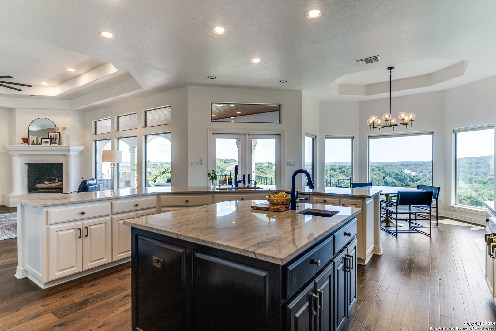363 Grayhawk