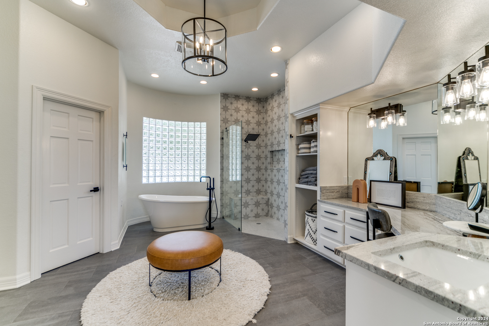363 Grayhawk