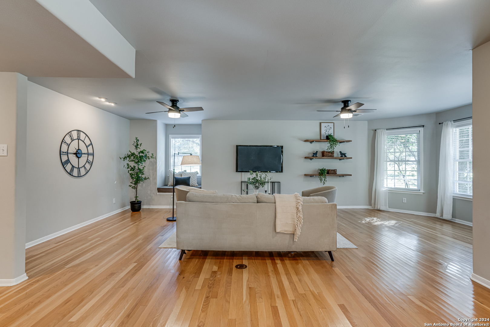 5231 HONEYSUCKLE BR