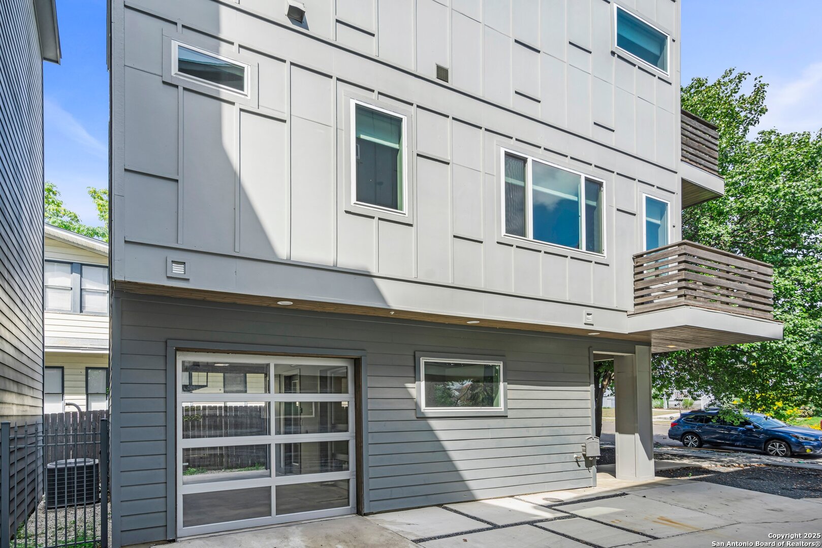 930 W Craig Pl 1