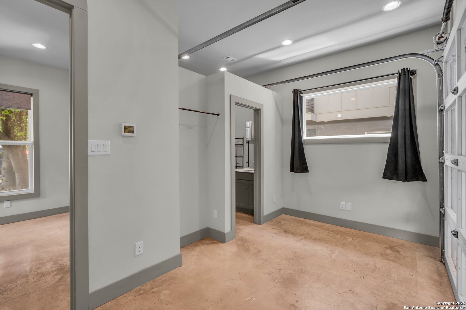 930 W Craig Pl 1