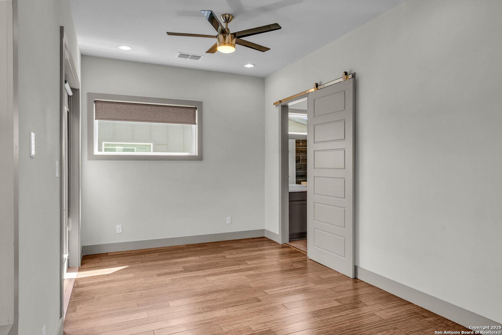 930 W Craig Pl 1