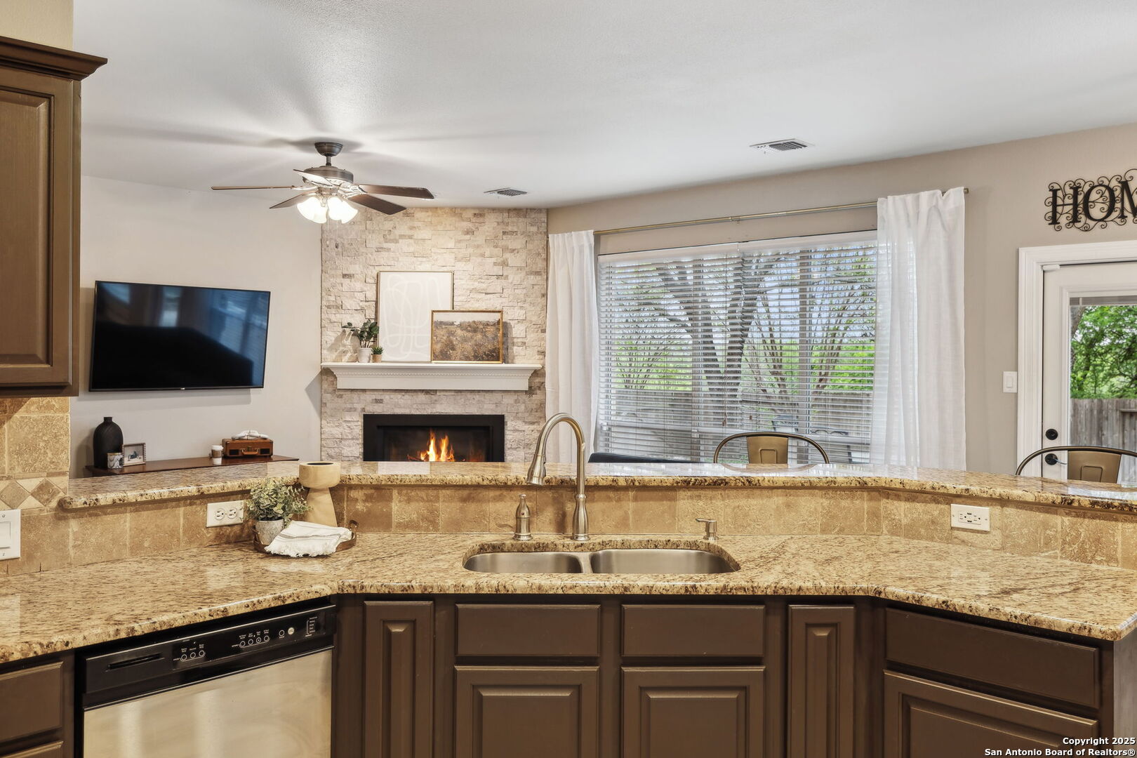 17119 Blanco Park Cove