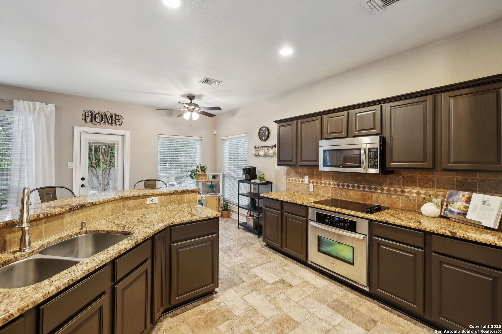 17119 Blanco Park Cove