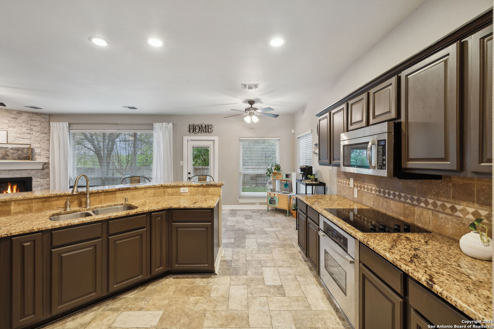 17119 Blanco Park Cove