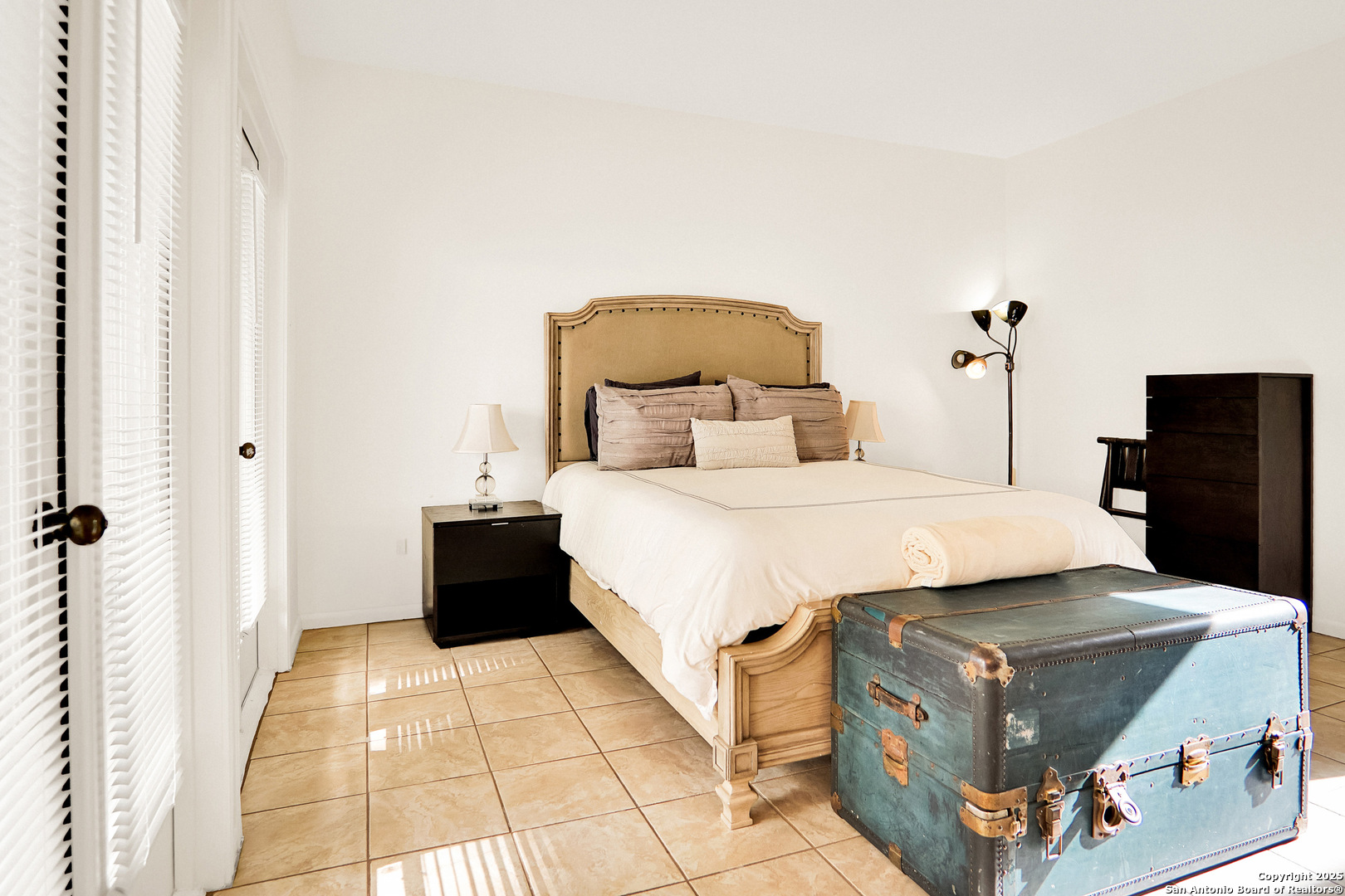 4001 N New Braunfels 1624