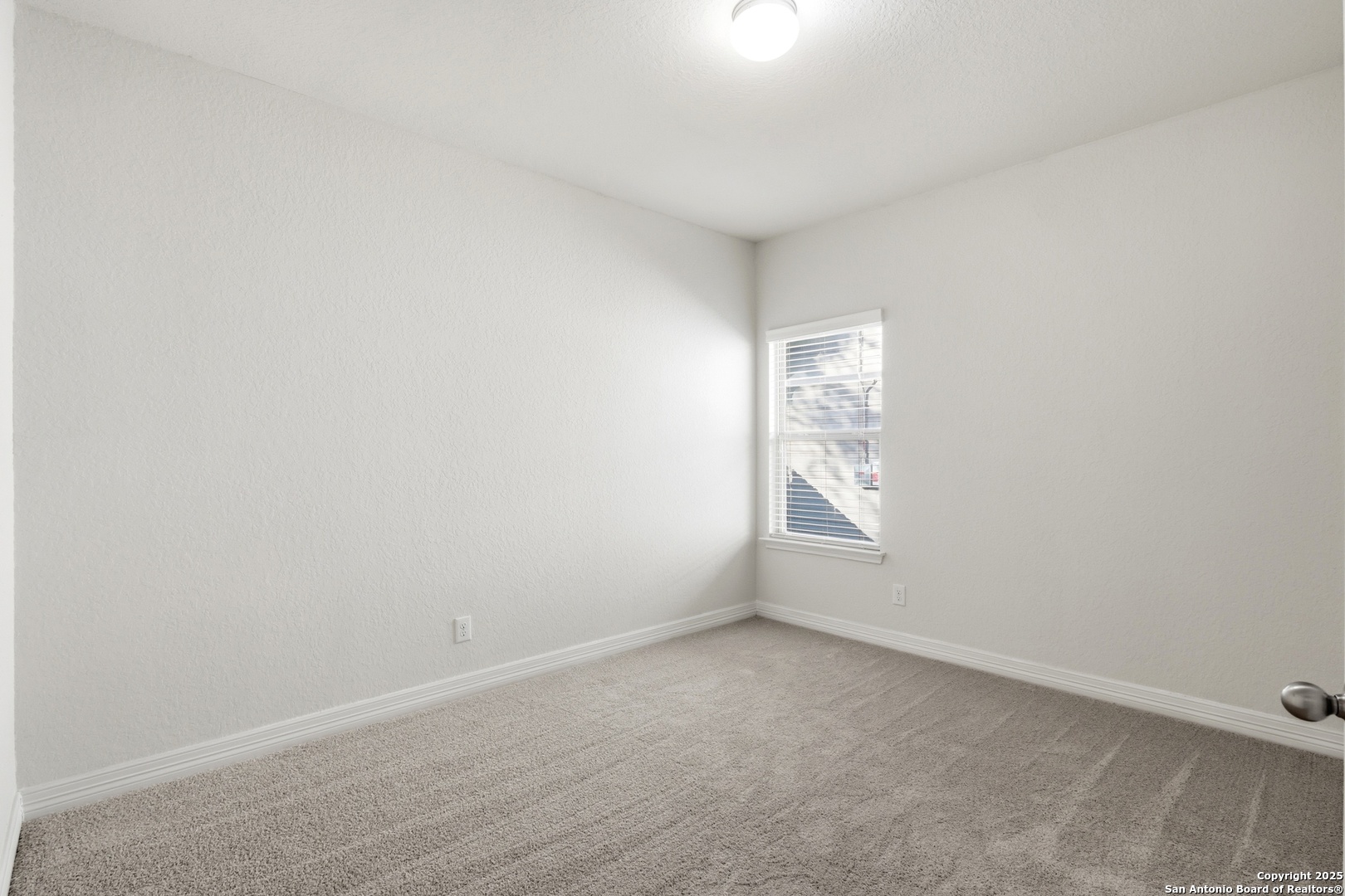 10422 Gazelle Cliff