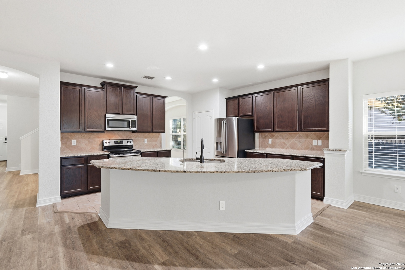 10422 Gazelle Cliff