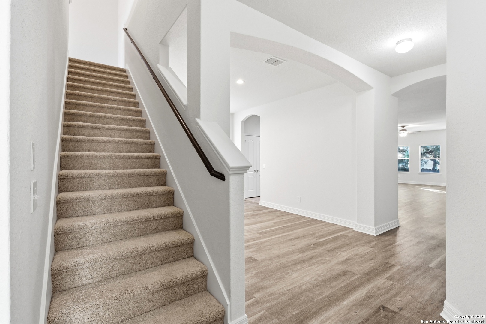 10422 Gazelle Cliff