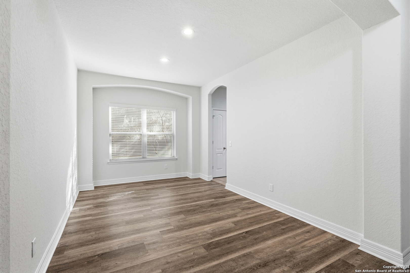 10422 Gazelle Cliff