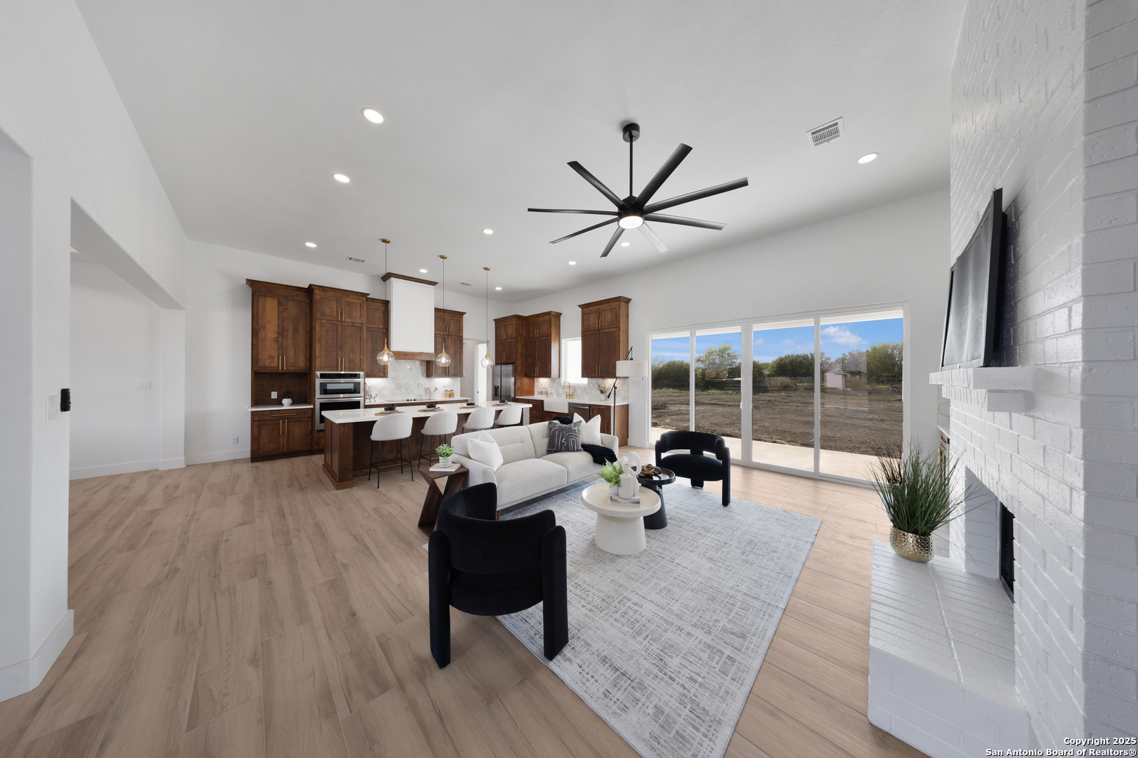 222 Double Creek Loop