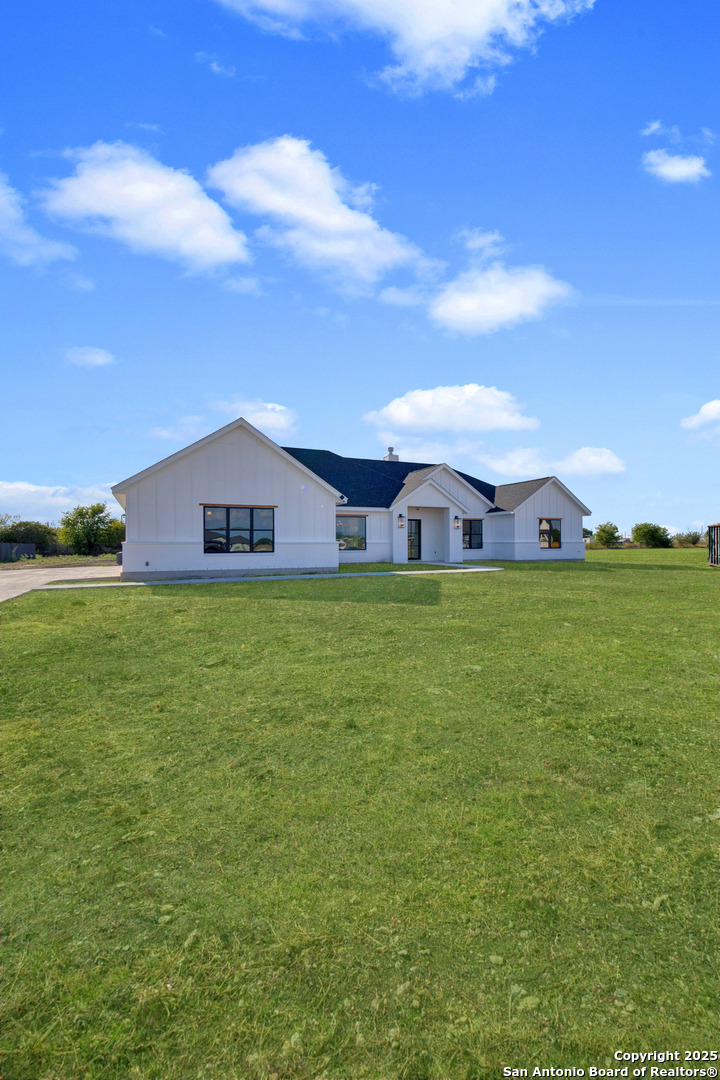 222 Double Creek Loop