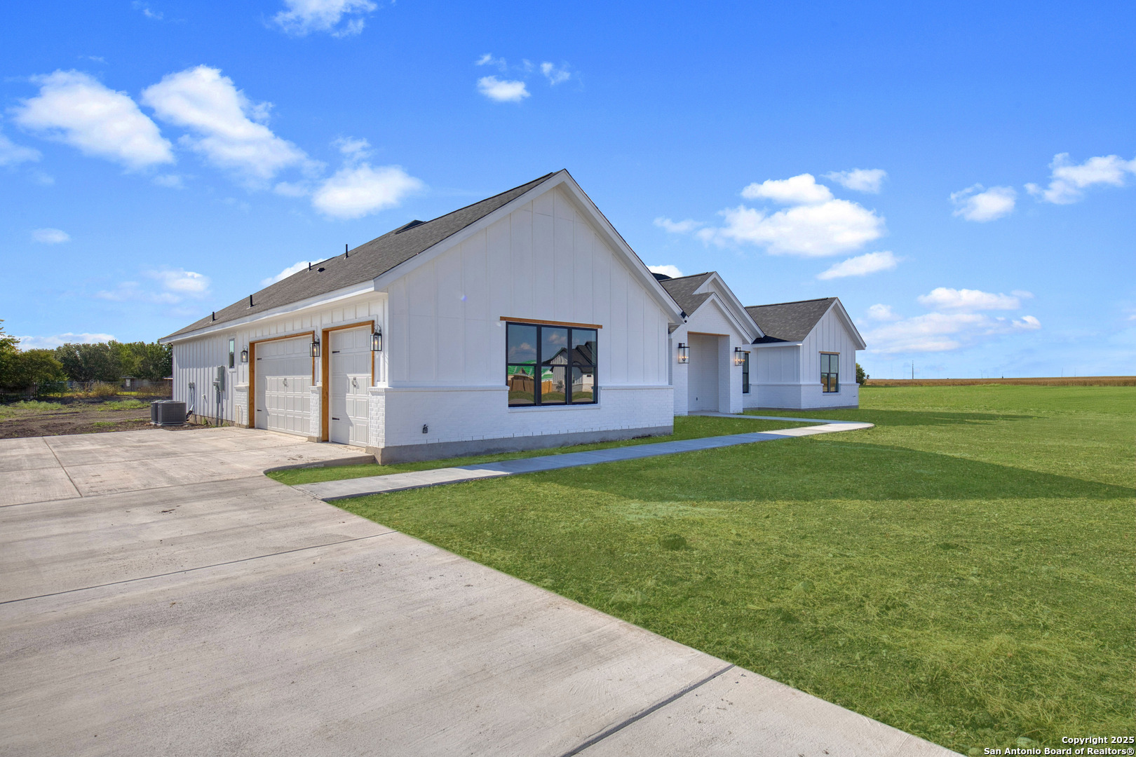 222 Double Creek Loop