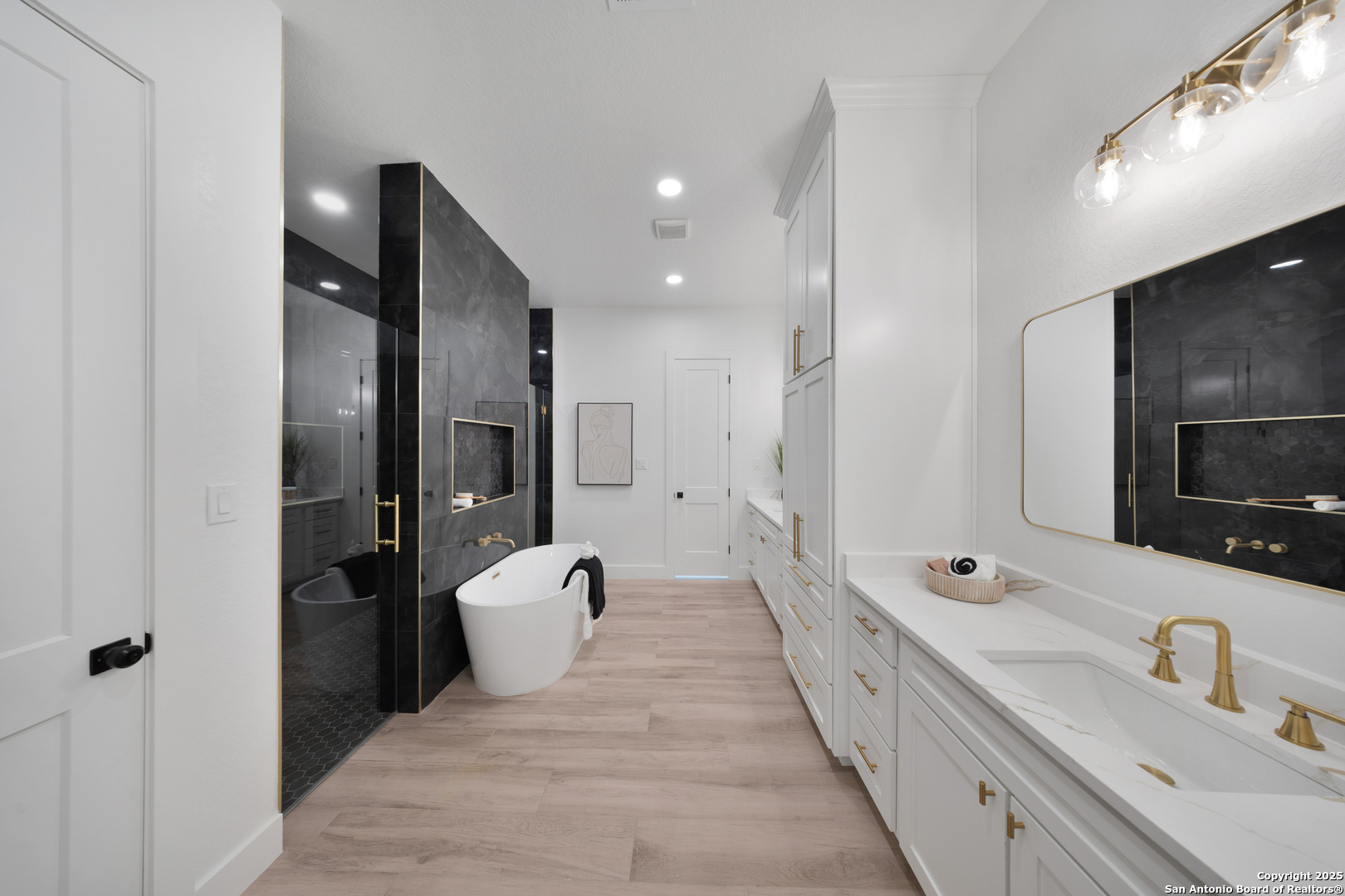 222 Double Creek Loop