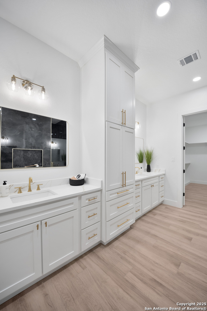 222 Double Creek Loop