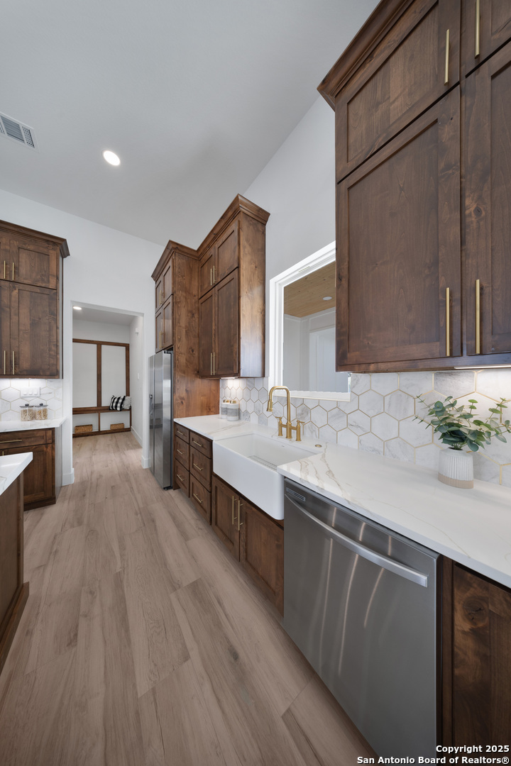 222 Double Creek Loop