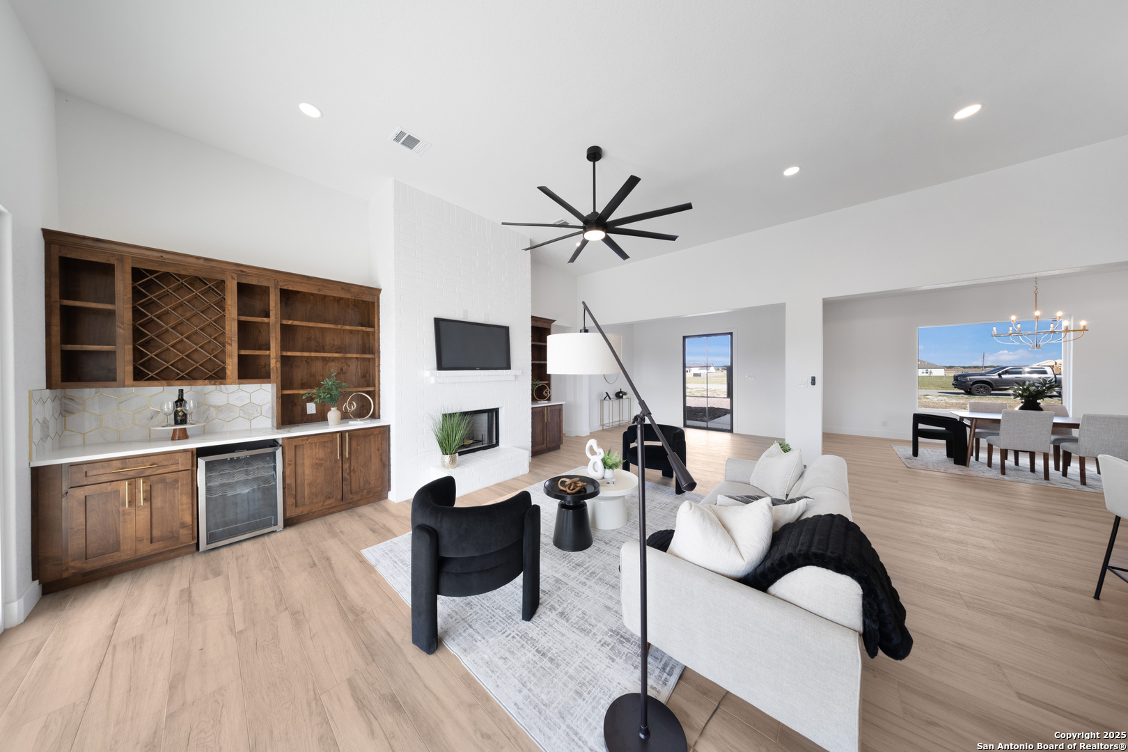 222 Double Creek Loop