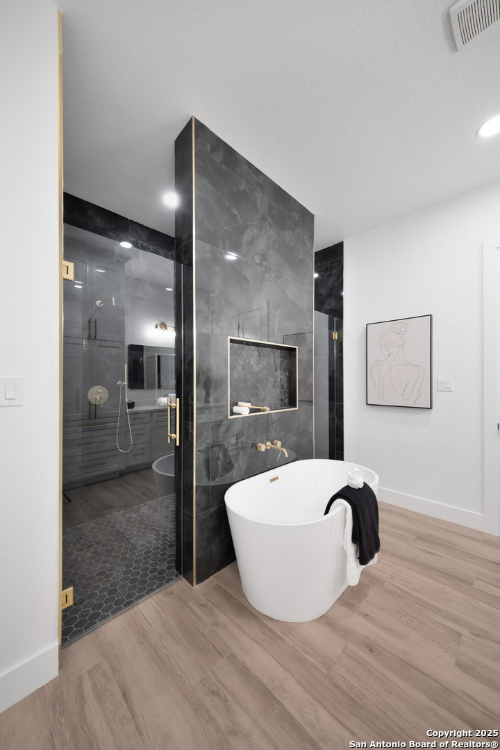 222 Double Creek Loop