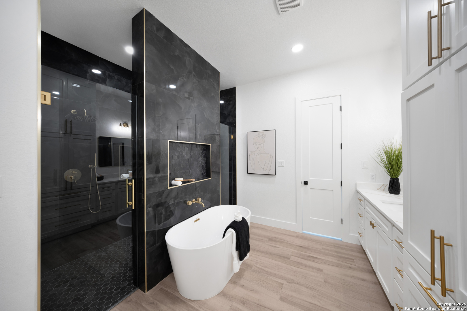 222 Double Creek Loop