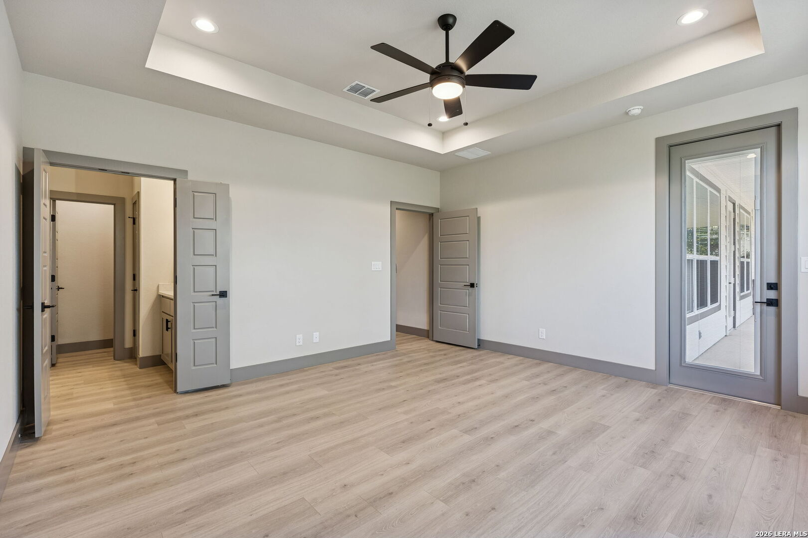 1513 Redwood