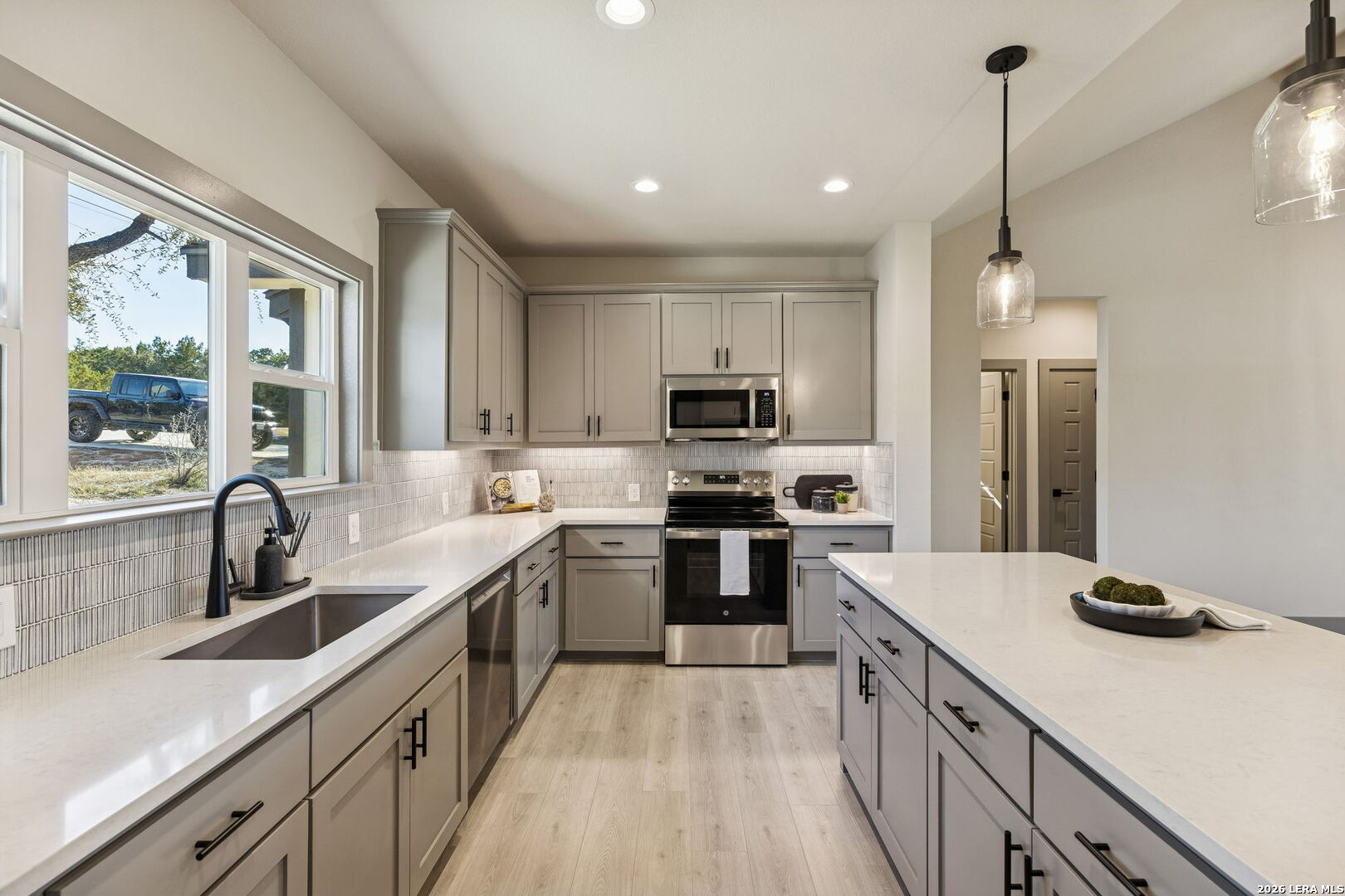 1513 Redwood